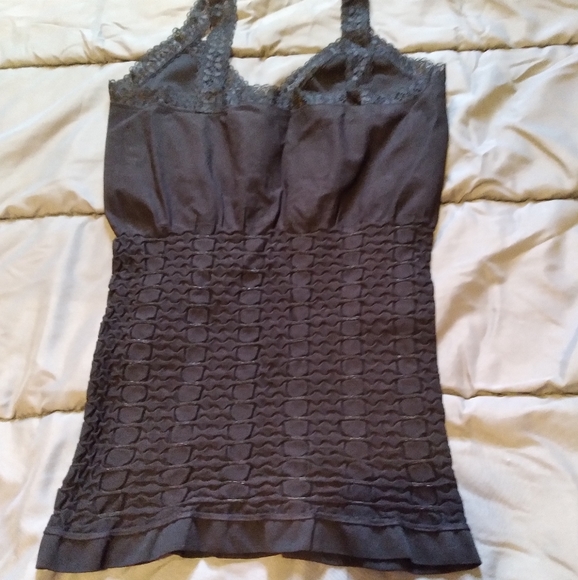 Black tank top - Picture 2 of 2